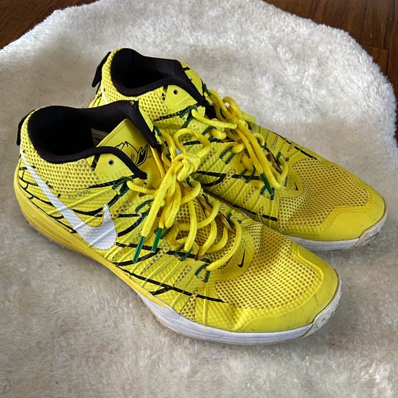 nike flywire sneakers